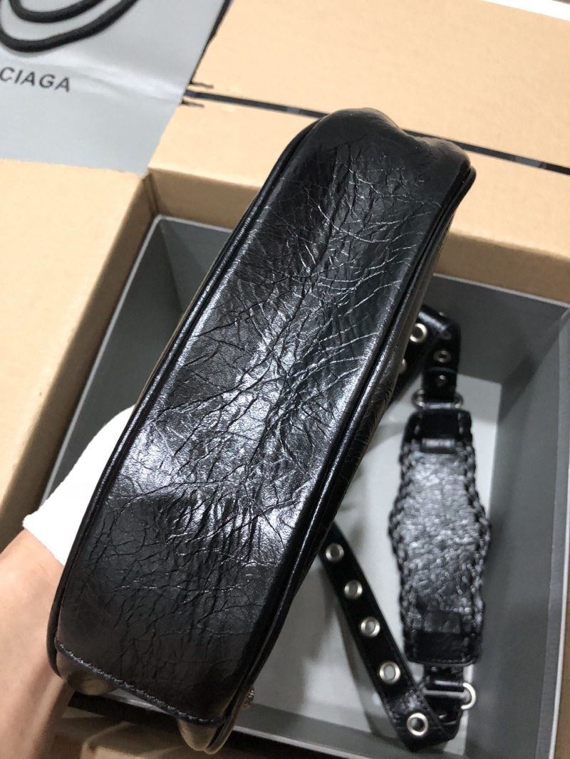 Ba1en*iaga le cagole bags